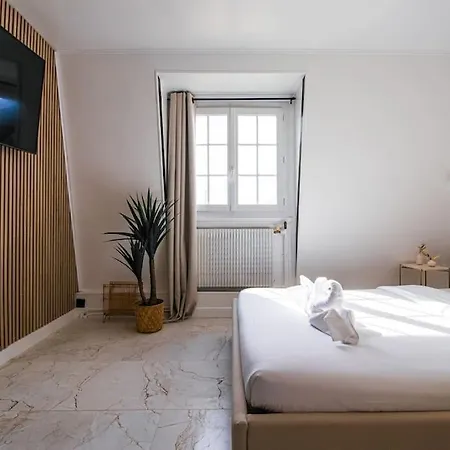 Appartement Typical Parisian In Le Marais